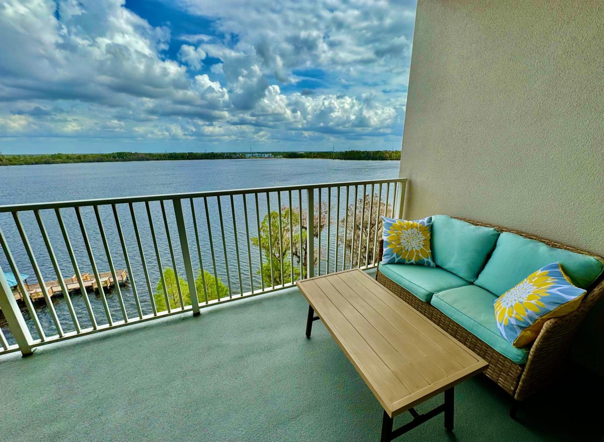 Balcony King Suite - Lake & Pool View أورلاندو المظهر الخارجي الصورة