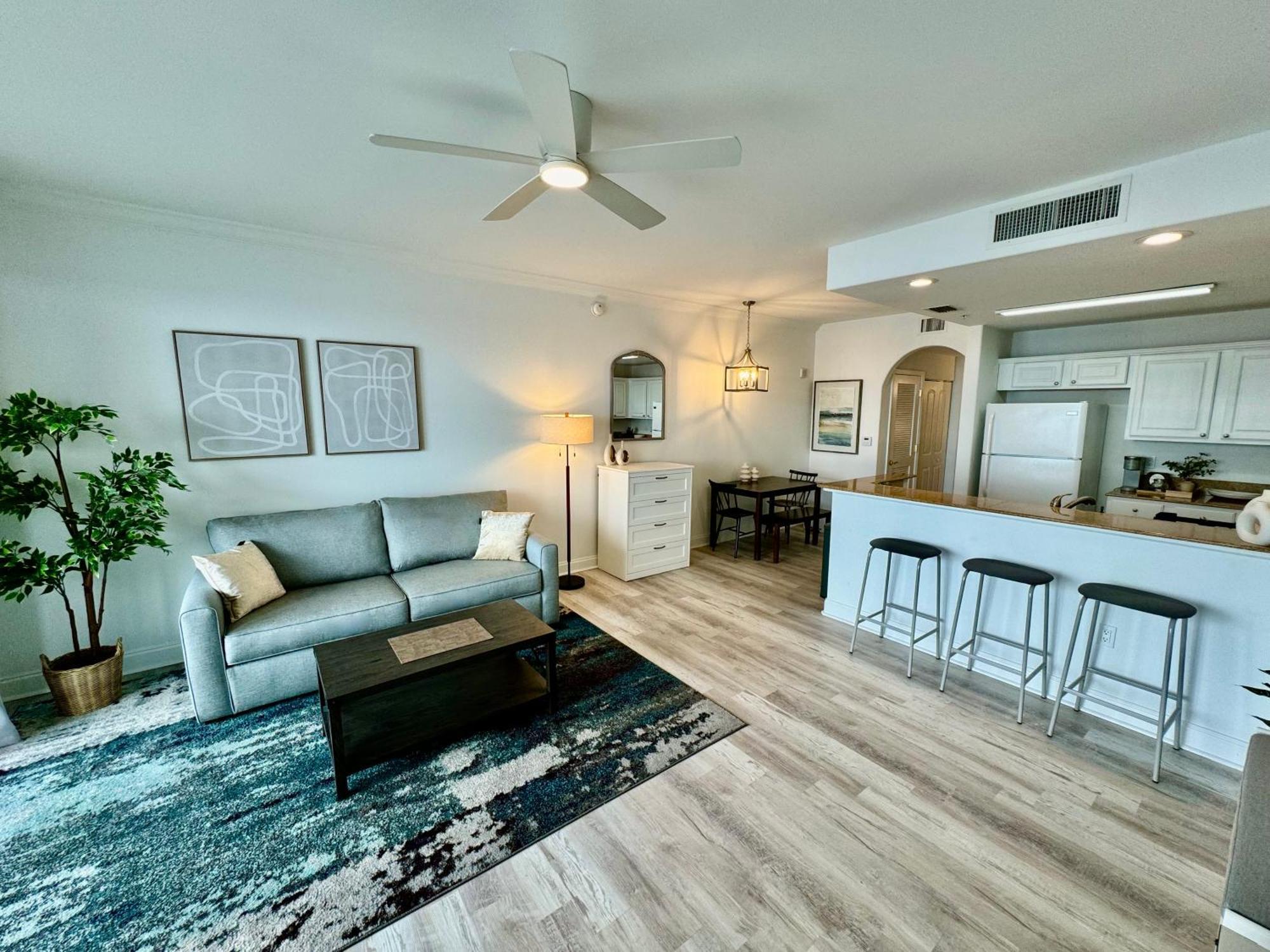 Balcony King Suite - Lake & Pool View أورلاندو المظهر الخارجي الصورة